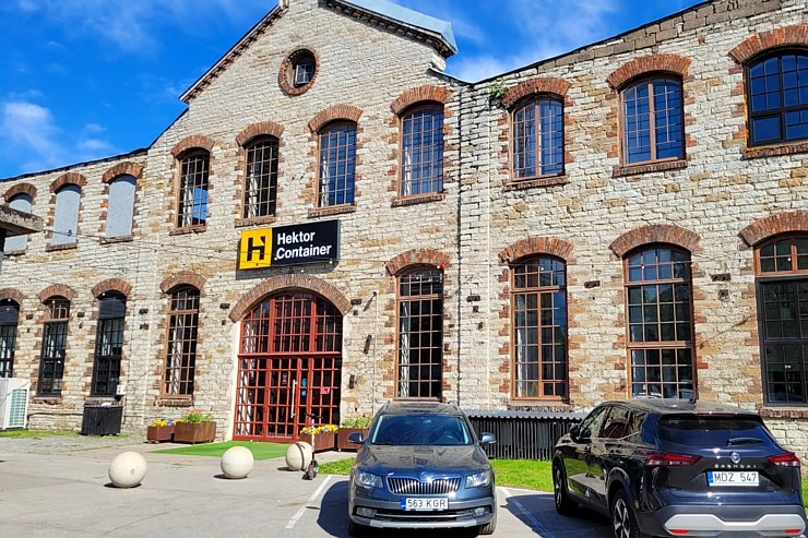 Travelnews.lv sadarbībā ar «Avis Latvija» iepazīst Tallinas konteineru viesnīcu «Hektor Container Hotel» Travelnews.lv sadarbībā ar «Avis Latvija» iepazīst Tallinas konteineru viesnīcu «Hektor Container Hotel» 318856