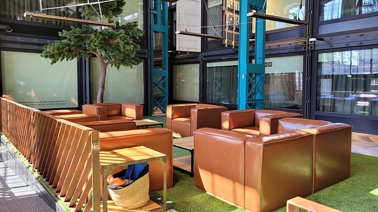 Travelnews.lv sadarbībā ar «Avis Latvija» iepazīst Tallinas konteineru viesnīcu «Hektor Container Hotel» Travelnews.lv sadarbībā ar «Avis Latvija» iepazīst Tallinas konteineru viesnīcu «Hektor Container Hotel» 318873