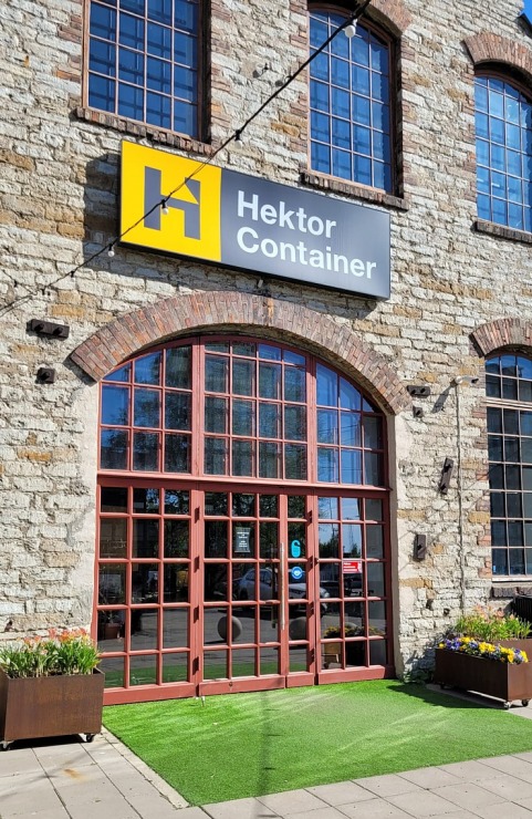 Travelnews.lv sadarbībā ar «Avis Latvija» iepazīst Tallinas konteineru viesnīcu «Hektor Container Hotel» Travelnews.lv sadarbībā ar «Avis Latvija» iepazīst Tallinas konteineru viesnīcu «Hektor Container Hotel» 318859