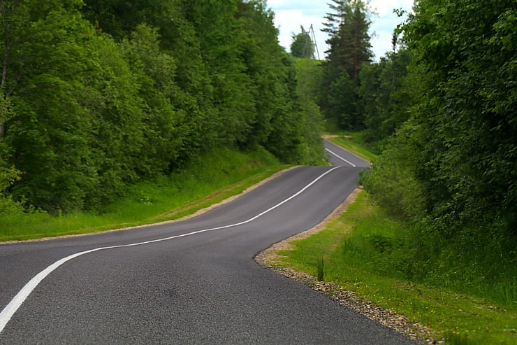 Travelnews.lv ar auto nomas «Avis Latvia» spēkratu apceļo Sivera ezeru, Daugavpili un Krāslavu 319340