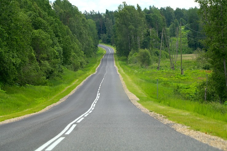 Travelnews.lv ar auto nomas «Avis Latvia» spēkratu apceļo Sivera ezeru, Daugavpili un Krāslavu 319343