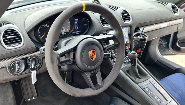Travelnews.lv izbrauc lielceļu tūri «Porsche World Road Show Latvia 2022» ar jaudīgiem spēkratiem Travelnews.lv izbrauc lielceļu tūri «Porsche World Road Show Latvia 2022» ar jaudīgiem spēkratiem 319811