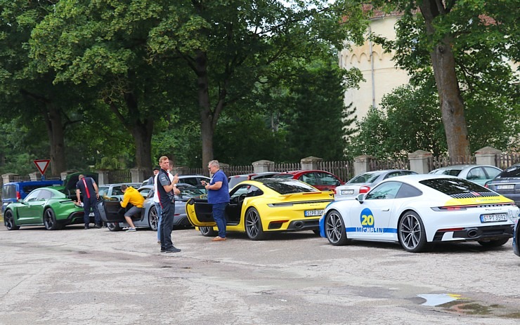 Travelnews.lv izbrauc lielceļu tūri «Porsche World Road Show Latvia 2022» ar jaudīgiem spēkratiem Travelnews.lv izbrauc lielceļu tūri «Porsche World Road Show Latvia 2022» ar jaudīgiem spēkratiem 319817