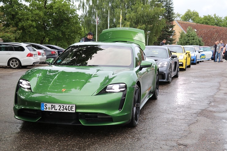 Travelnews.lv izbrauc lielceļu tūri «Porsche World Road Show Latvia 2022» ar jaudīgiem spēkratiem Travelnews.lv izbrauc lielceļu tūri «Porsche World Road Show Latvia 2022» ar jaudīgiem spēkratiem 319826