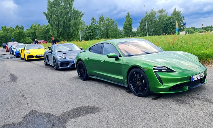 Travelnews.lv izbrauc lielceļu tūri «Porsche World Road Show Latvia 2022» ar jaudīgiem spēkratiem Travelnews.lv izbrauc lielceļu tūri «Porsche World Road Show Latvia 2022» ar jaudīgiem spēkratiem 319828