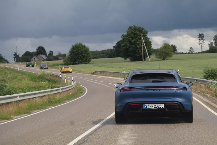 Travelnews.lv izbrauc lielceļu tūri «Porsche World Road Show Latvia 2022» ar jaudīgiem spēkratiem Travelnews.lv izbrauc lielceļu tūri «Porsche World Road Show Latvia 2022» ar jaudīgiem spēkratiem 319832