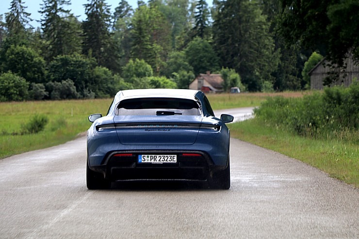 Travelnews.lv izbrauc lielceļu tūri «Porsche World Road Show Latvia 2022» ar jaudīgiem spēkratiem Travelnews.lv izbrauc lielceļu tūri «Porsche World Road Show Latvia 2022» ar jaudīgiem spēkratiem 319839