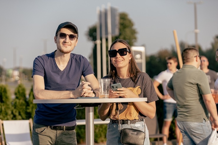 Ar koncertiem, ēdieniem un amatanieku darinājumiem «ATTA KRASTA FESTIVĀLS» priecē rīdziniekus. Foto: ATTA CENTRE Ar koncertiem, ēdieniem un amatanieku darinājumiem «ATTA KRASTA FESTIVĀLS» priecē rīdziniekus. Foto: ATTA CENTRE 320645