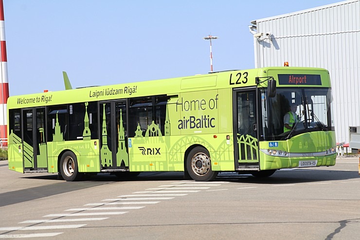 Travelnews.lv drīkst klātienē izložņāt jauno «airBaltic» lidmašīnu «Airbus A220-300» lidostā «Rīga» Travelnews.lv drīkst klātienē izložņāt jauno «airBaltic» lidmašīnu «Airbus A220-300» lidostā «Rīga» 320723