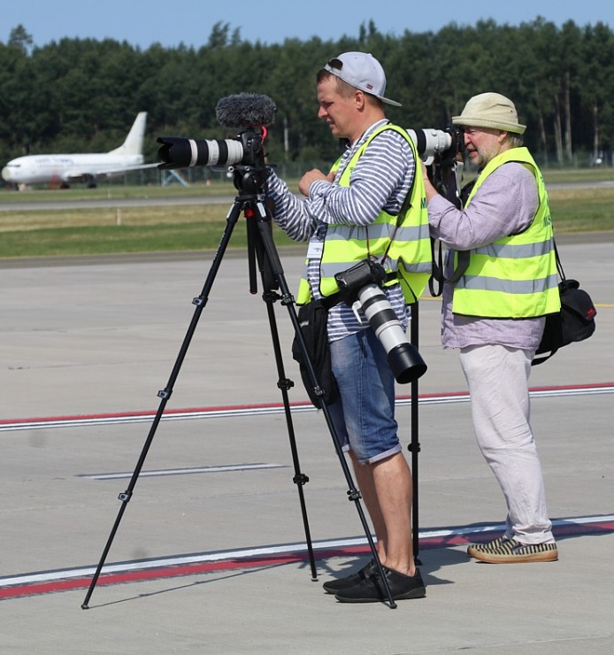 Travelnews.lv drīkst klātienē izložņāt jauno «airBaltic» lidmašīnu «Airbus A220-300» lidostā «Rīga» Travelnews.lv drīkst klātienē izložņāt jauno «airBaltic» lidmašīnu «Airbus A220-300» lidostā «Rīga» 320702