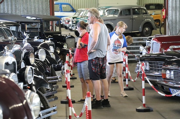Atpūtas komplekss «Mikelis» motormuzejs Bauskas novadā ir apmeklējuma vērts. Atbalsta: Europcar Latvia Atpūtas komplekss «Mikelis» motormuzejs Bauskas novadā ir apmeklējuma vērts. Atbalsta: Europcar Latvia 320792