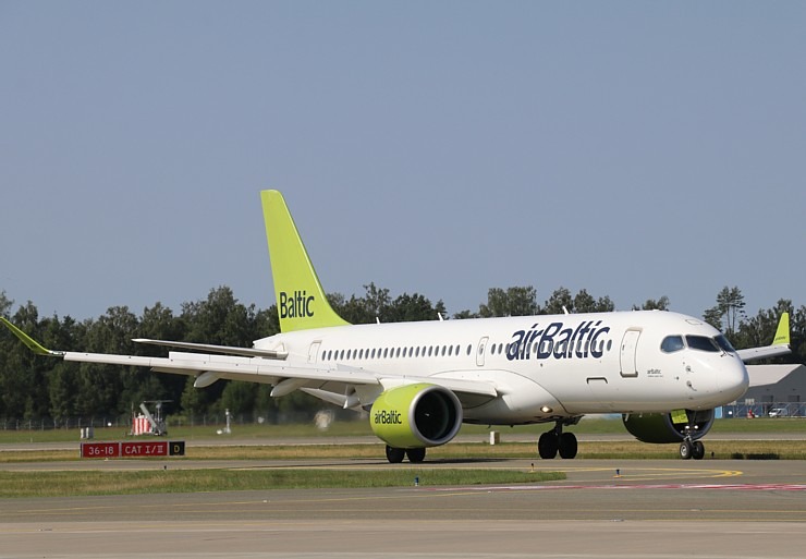 Travelnews.lv ekskursijas veidā iepazīst  lidostas «Rīga» teritoriju 320807