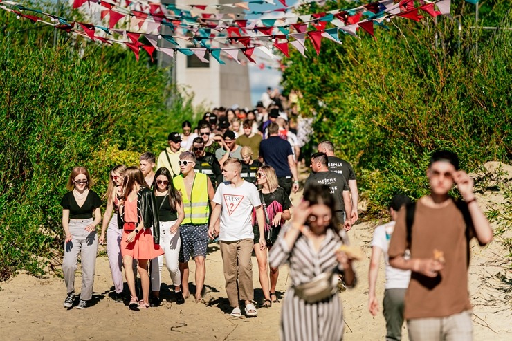 Liepājas festivāls «Summer Sound 2022» pieskandina visu Dievidkurzemi. Foto: Lauris Valters un OHM.LV Liepājas festivāls «Summer Sound 2022» pieskandina visu Dievidkurzemi. Foto: Lauris Valters un OHM.LV 321028
