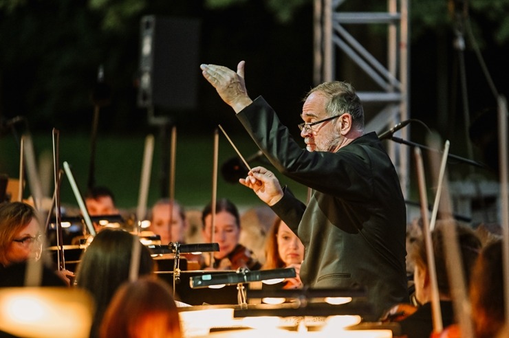 Opermūzikas svētki: Dž. Pučīni operas «Bohēma» oriģināliestudējums Siguldas pilsdrupu estrādē. Foto: : Ginta Zīverte Opermūzikas svētki: Dž. Pučīni operas «Bohēma» oriģināliestudējums Siguldas pilsdrupu estrādē. Foto: : Ginta Zīverte 321062