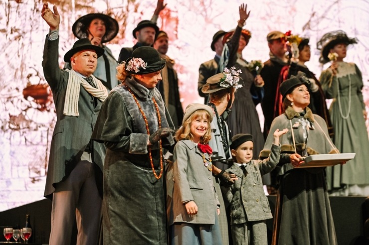 Opermūzikas svētki: Dž. Pučīni operas «Bohēma» oriģināliestudējums Siguldas pilsdrupu estrādē. Foto: : Ginta Zīverte Opermūzikas svētki: Dž. Pučīni operas «Bohēma» oriģināliestudējums Siguldas pilsdrupu estrādē. Foto: : Ginta Zīverte 321064
