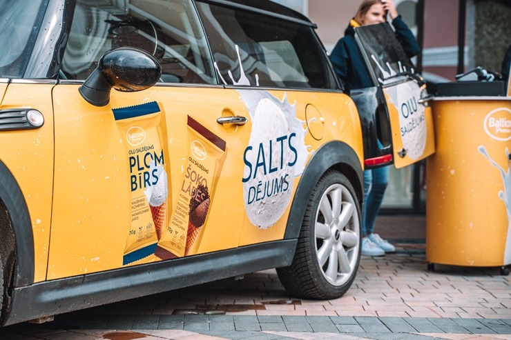 Outlet ciematu Piņķos priecē vasaras gardākais notikums - Saldējuma svētki! Foto: viajurmala.com Outlet ciematu Piņķos priecē vasaras gardākais notikums - Saldējuma svētki! Foto: viajurmala.com 321158