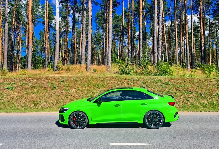 Travelnews.lv ceļo ar 400 zirgspēku sportisko «Audi RS3 Limousine» 321179