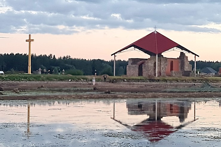 Tagad jebkurš kājāmgājējs var aplūkot Svētā Meinarda salu Ikšķilē 321930