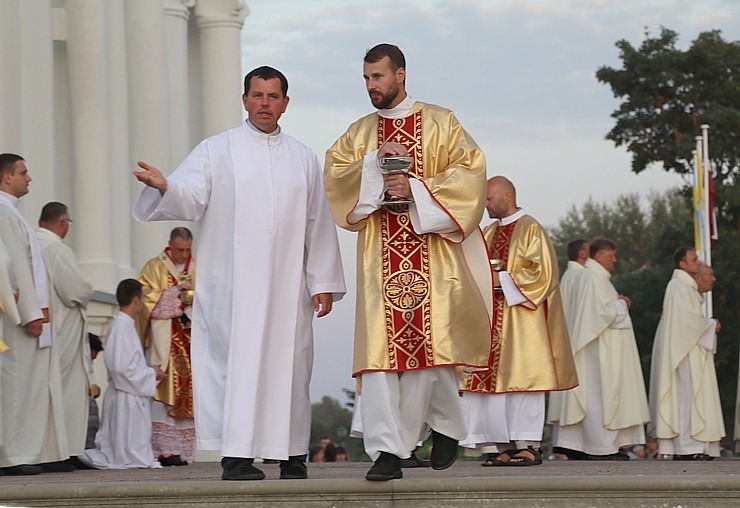 Daži fotomirkļi no Vissvētākās Jaunavas Marijas debesīs uzņemšanas svētkiem Aglonā 322214
