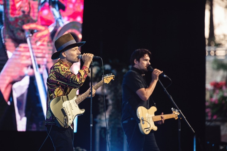 Jūrmālā uzstājas Balkānu ritmu karalis Shantel ar grupu «Bucovina Club Orkestar». Foto: Ieva Makare Jūrmālā uzstājas Balkānu ritmu karalis Shantel ar grupu «Bucovina Club Orkestar». Foto: Ieva Makare 322488