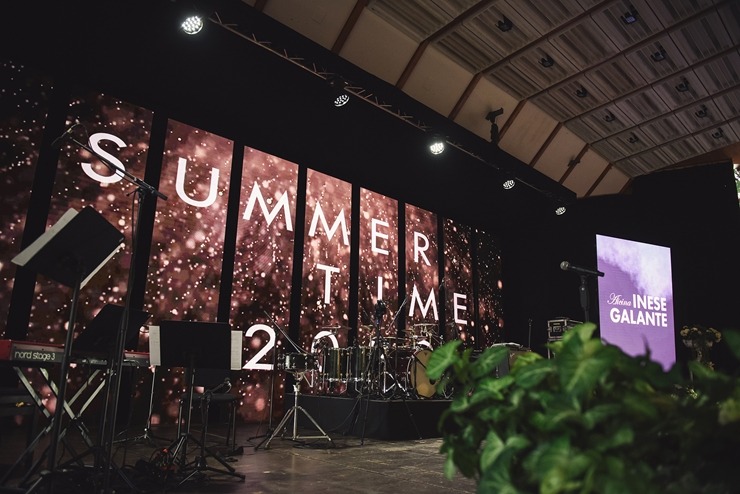 Jūrmālā uzstājas Balkānu ritmu karalis Shantel ar grupu «Bucovina Club Orkestar». Foto: Ieva Makare Jūrmālā uzstājas Balkānu ritmu karalis Shantel ar grupu «Bucovina Club Orkestar». Foto: Ieva Makare 322482