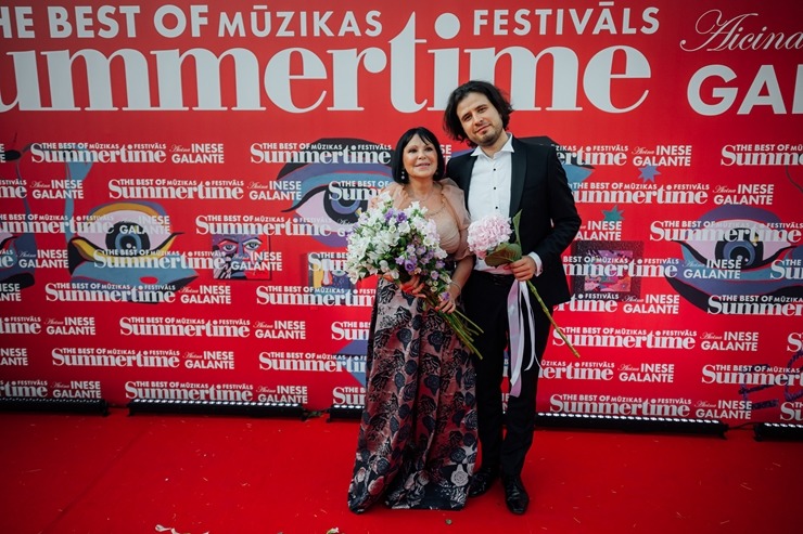 Inese Galante: trešā diena - «Viva Mīlestība!» un nūdžeza leģenda «Club Des Belugas» 322534