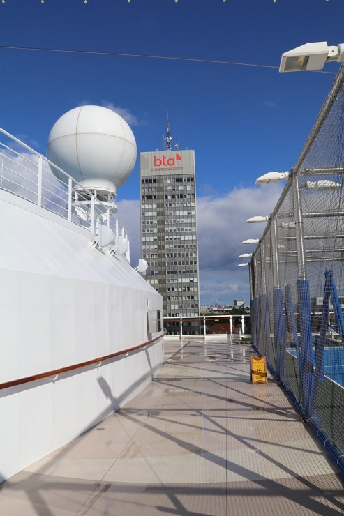 Rīgas ostā ienāk luksus klases kruīzu kuģis «Seven Seas Splendor» 322881