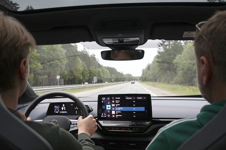 Ar «VW ID.5 GTX» apceļojam Siguldu, Turaidas restorānu «Tūrists» un Rīgas Zoodārzu 324044