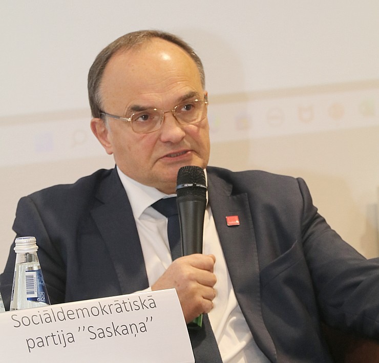 Tūrisma biznesa diskusija ar 14.Saeimas deputātu kandidātiem viesnīcā «Riga Islande Hotel» 324320