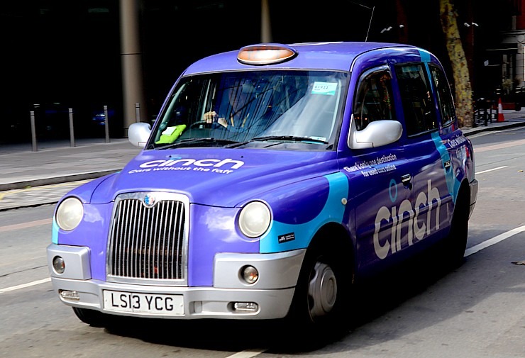 Londona var lepoties ar greznu privāto un valsts dienesta autoparku. Sadarbībā ar «airBaltic» 324532