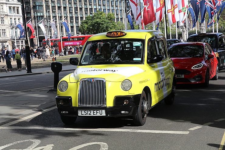 Londona var lepoties ar greznu privāto un valsts dienesta autoparku. Sadarbībā ar «airBaltic» 324539
