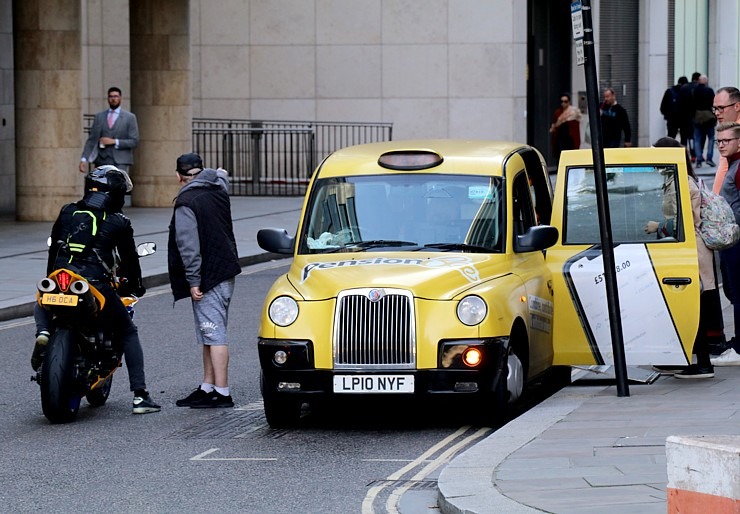 Londona var lepoties ar greznu privāto un valsts dienesta autoparku. Sadarbībā ar «airBaltic» 324541