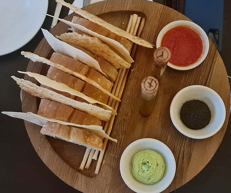 Travelnews.lv Londonā apmeklē un izbauda latvieša radīto restorānu «Piazza Italiana» 324608