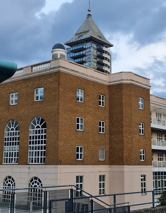 Travelnews.lv iepazīst Londonas guļamrajonu «Fuhlham» 324666