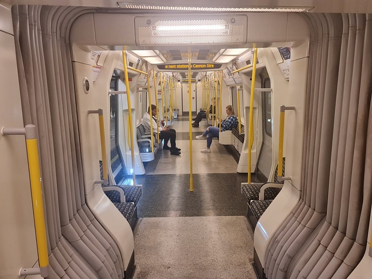 Travelnews.lv iepazīst Londonas transportu gaisā, Temzas upē un uz sliedēm 324762