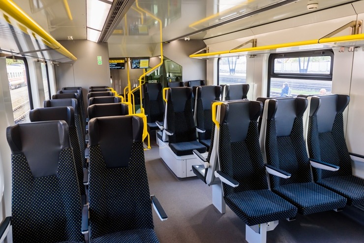 Latvijā atgādāts trešais jaunais elektrovilciens. Foto: pv.lv 325081