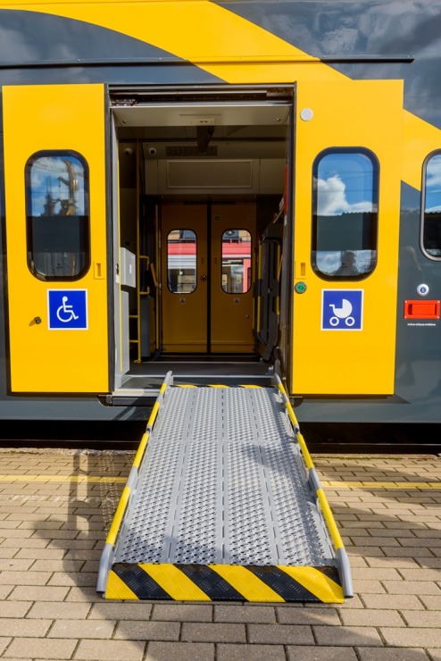 Latvijā atgādāts trešais jaunais elektrovilciens. Foto: pv.lv 325077