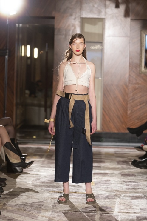 Rīgas modes nedēļā «Riga Fashion Week 2022» prezentējas «SZCZYGIEL» no Polijas. Foto: Mark Litvyakov Rīgas modes nedēļā «Riga Fashion Week 2022» prezentējas «SZCZYGIEL» no Polijas. Foto: Mark Litvyakov 325301