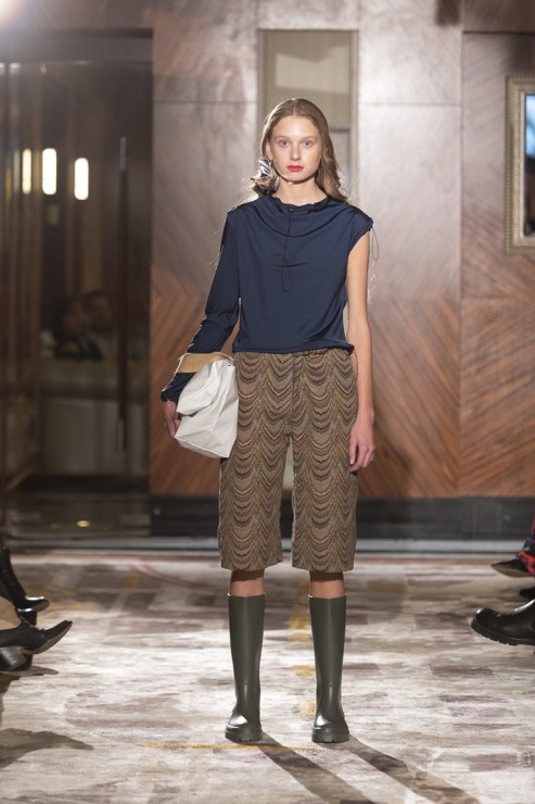 Rīgas modes nedēļā «Riga Fashion Week 2022» prezentējas «SZCZYGIEL» no Polijas. Foto: Mark Litvyakov Rīgas modes nedēļā «Riga Fashion Week 2022» prezentējas «SZCZYGIEL» no Polijas. Foto: Mark Litvyakov 325312