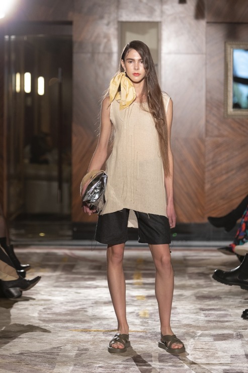 Rīgas modes nedēļā «Riga Fashion Week 2022» prezentējas «SZCZYGIEL» no Polijas. Foto: Mark Litvyakov Rīgas modes nedēļā «Riga Fashion Week 2022» prezentējas «SZCZYGIEL» no Polijas. Foto: Mark Litvyakov 325295