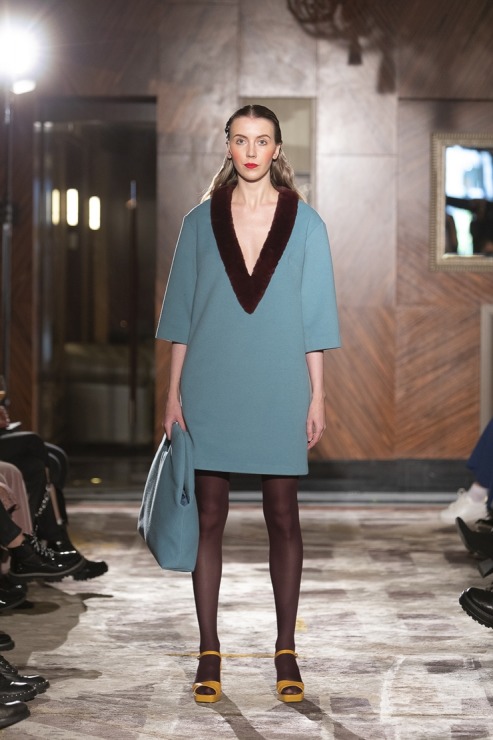 Rīgas modes nedēļā «Riga Fashion Week 2022» prezentējas «UNATTACHED» un «ONE WOLF» no Latvijas. Foto: Mark Litvyakov Rīgas modes nedēļā «Riga Fashion Week 2022» prezentējas «UNATTACHED» un «ONE WOLF» no Latvijas. Foto: Mark Litvyakov 325393