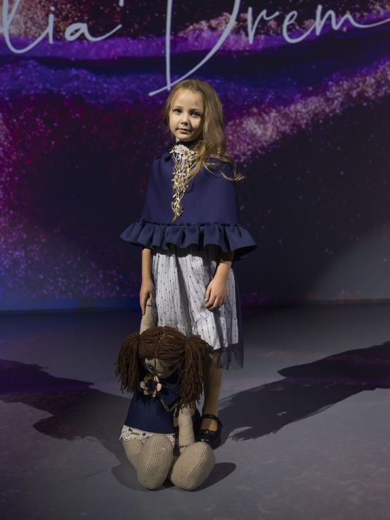 Rīgas modes nedēļā «Riga Fashion Week 2022» prezentējas «Julija Dremiene» no Lietuvas. Foto: Mark Litvyakov Rīgas modes nedēļā «Riga Fashion Week 2022» prezentējas «Julija Dremiene» no Lietuvas. Foto: Mark Litvyakov 325493