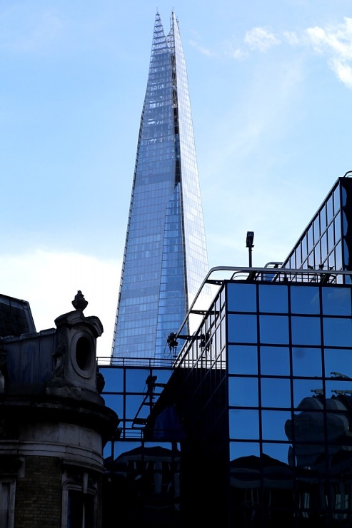 Travelnews.lv iepazīst augstceltnes un ielas ainavas Londonas tilta tuvumā 325575