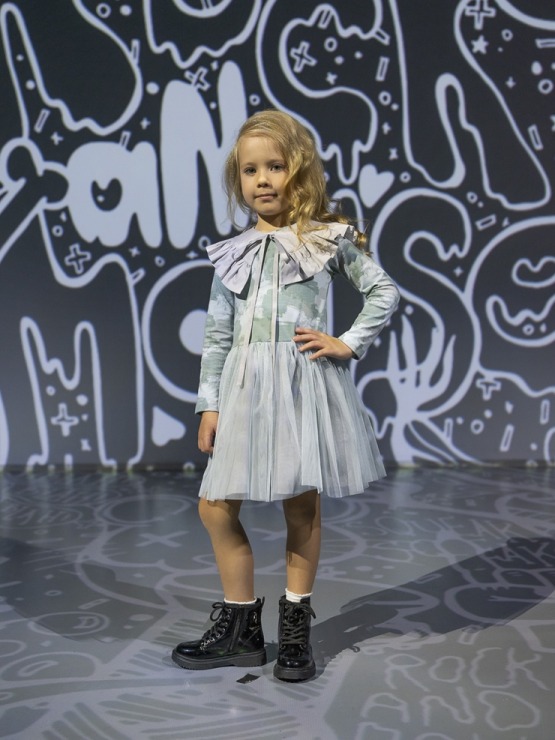 Rīgas modes nedēļā «Riga Fashion Week 2022» prezentējas «Rock & Mouse» no Latvijas. Foto: Mark Litvyakov Rīgas modes nedēļā «Riga Fashion Week 2022» prezentējas «Rock & Mouse» no Latvijas. Foto: Mark Litvyakov 325604