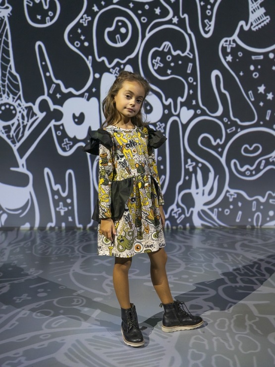 Rīgas modes nedēļā «Riga Fashion Week 2022» prezentējas «Rock & Mouse» no Latvijas. Foto: Mark Litvyakov 325615