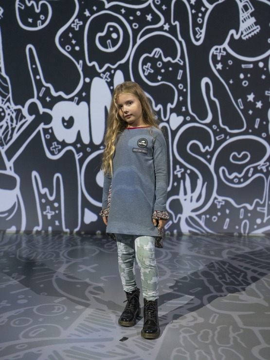 Rīgas modes nedēļā «Riga Fashion Week 2022» prezentējas «Rock & Mouse» no Latvijas. Foto: Mark Litvyakov Rīgas modes nedēļā «Riga Fashion Week 2022» prezentējas «Rock & Mouse» no Latvijas. Foto: Mark Litvyakov 325619