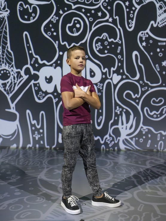 Rīgas modes nedēļā «Riga Fashion Week 2022» prezentējas «Rock & Mouse» no Latvijas. Foto: Mark Litvyakov Rīgas modes nedēļā «Riga Fashion Week 2022» prezentējas «Rock & Mouse» no Latvijas. Foto: Mark Litvyakov 325620