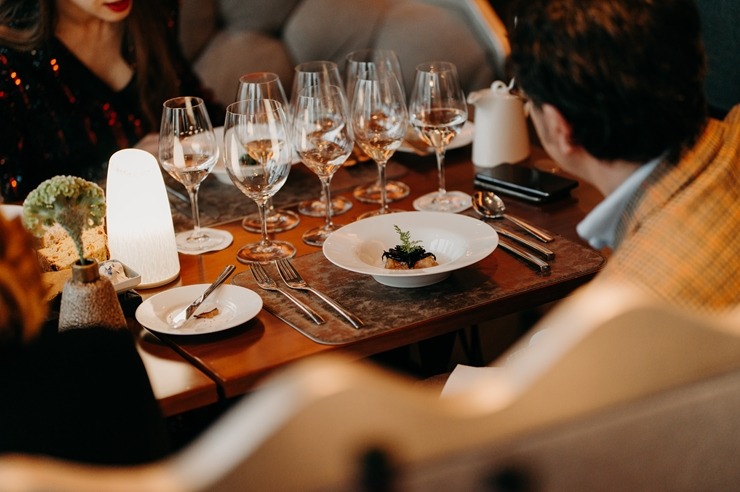 «Grand Hotel Kempinski Riga» atzīmē 5 gadu jubileju restorānā «Stage 22» ar Michelin līmeņa ēdieniem «Grand Hotel Kempinski Riga» atzīmē 5 gadu jubileju restorānā «Stage 22» ar Michelin līmeņa ēdieniem 325766