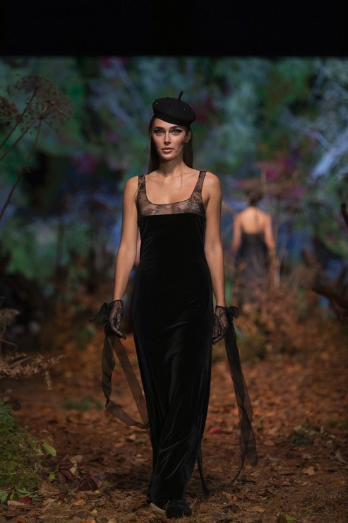 Rīgas modes nedēļā «Riga Fashion Week 2022» prezentējas «Amoralle» no Latvijas . Foto: Mark Litvyakov Rīgas modes nedēļā «Riga Fashion Week 2022» prezentējas «Amoralle» no Latvijas . Foto: Mark Litvyakov 325838