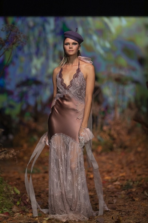 Rīgas modes nedēļā «Riga Fashion Week 2022» prezentējas «Amoralle» no Latvijas . Foto: Mark Litvyakov Rīgas modes nedēļā «Riga Fashion Week 2022» prezentējas «Amoralle» no Latvijas . Foto: Mark Litvyakov 325845